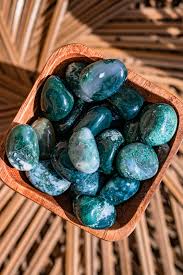 Moss Agate Disk Meaning: Prosperity, Renewal & Earth Magic