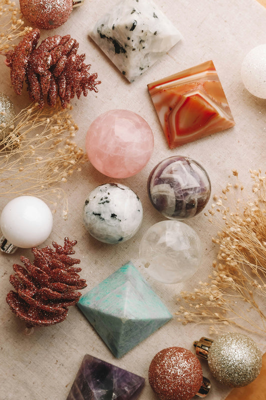 Red Jasper Meaning: Strength, Grounding & Winter Resilience