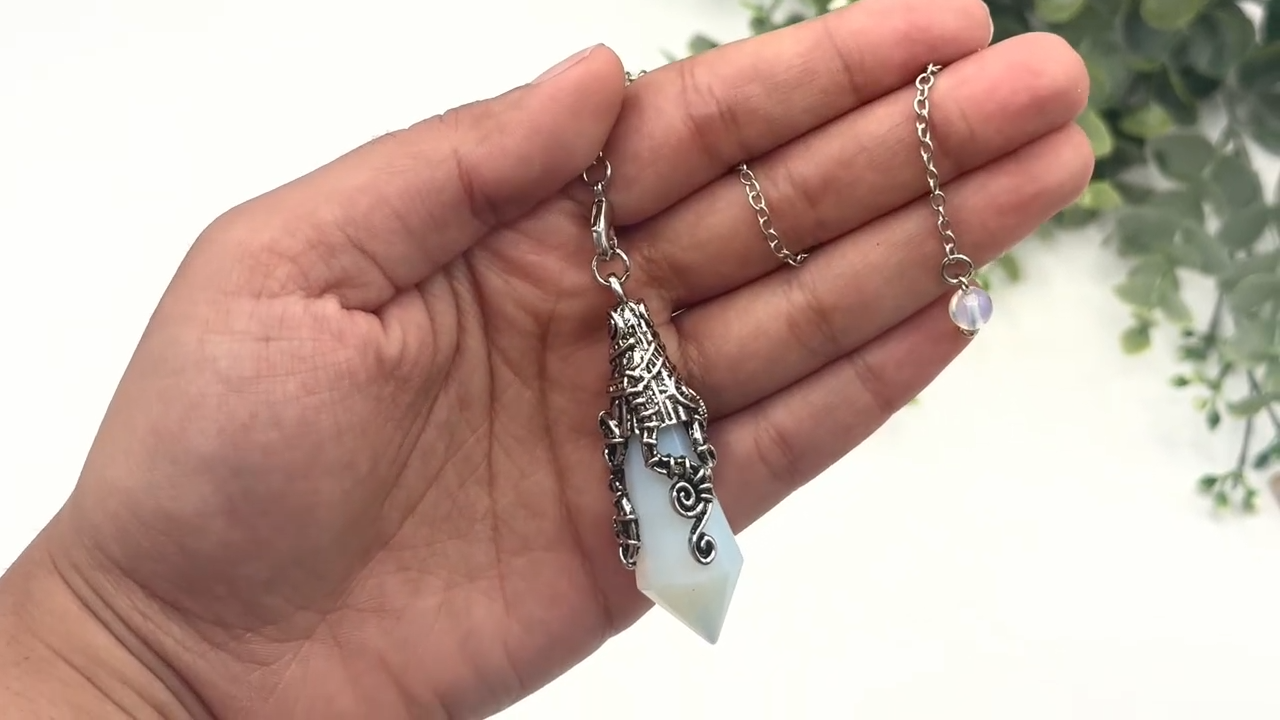 Gemstone Pendulum  12 Faceted Antique Silver : Red Jasper