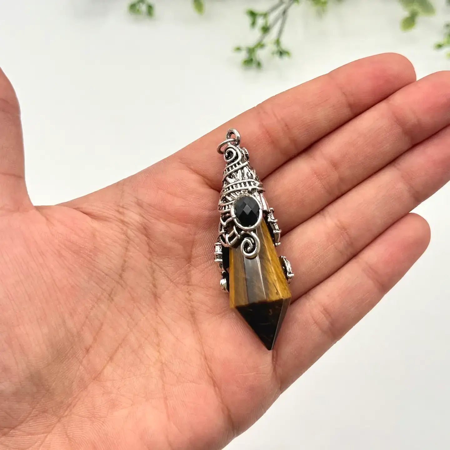 Gemstone Pendulum  12 Faceted Antique Silver : Red Jasper