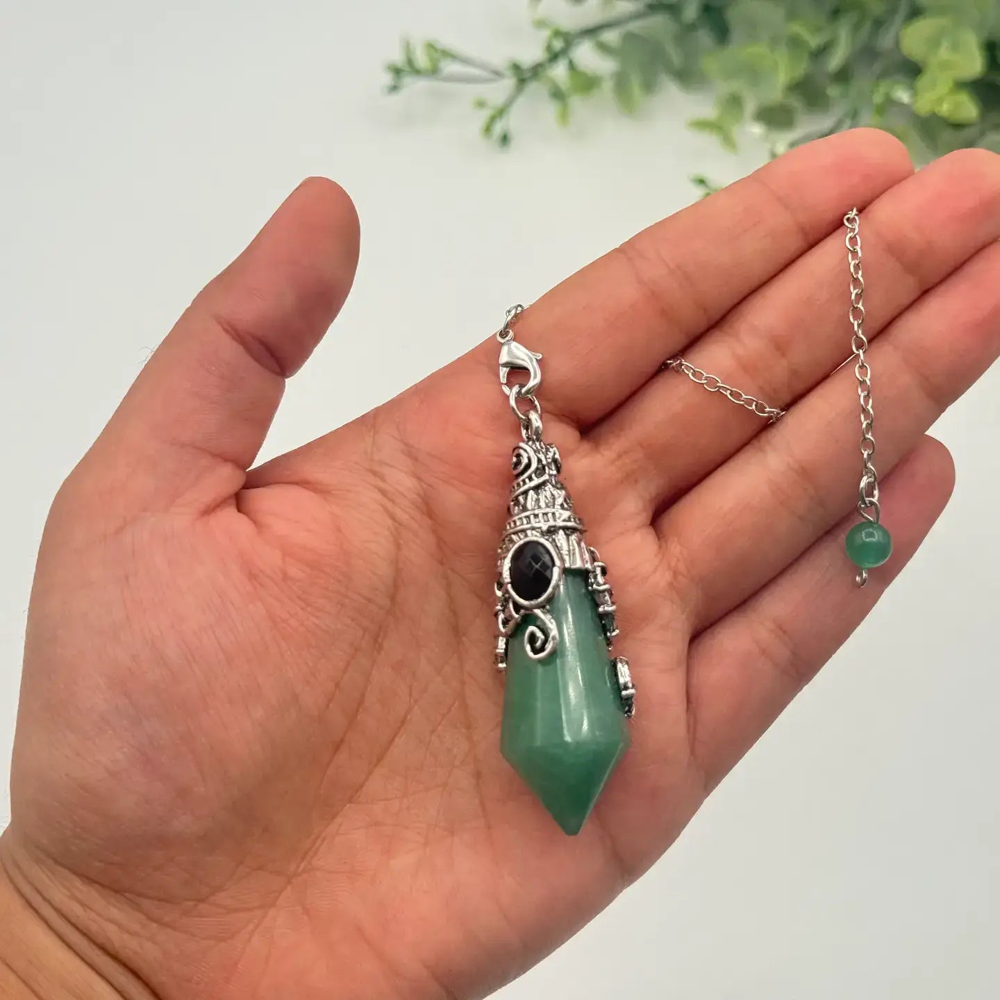 Gemstone Pendulum  12 Faceted Antique Silver : Red Jasper