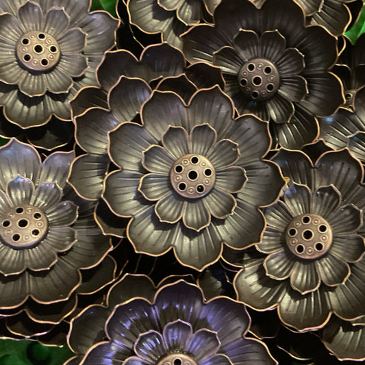 Lotus incense holder